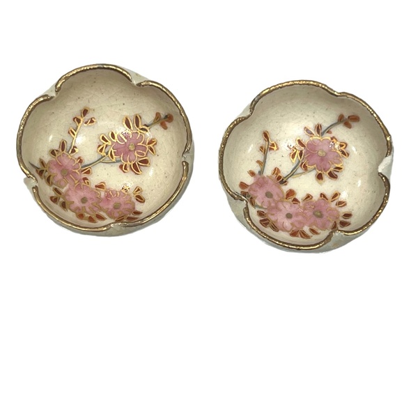 ANTIQUE JAPANESE SATSUMA POTTERY FLORAL MINI CUPS - SET OF 9 - Picture 11 of 14